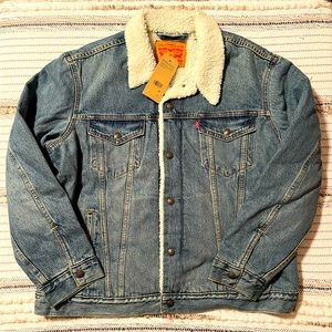 NWT Levi’s Sherpa Trucker Jacket (Mustard Blue Denim)